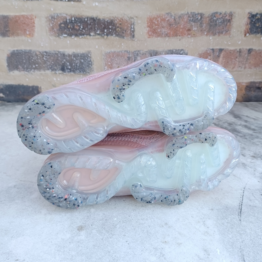 Nike Vapormax Flyknit Sneakers - Picture 6 of 11